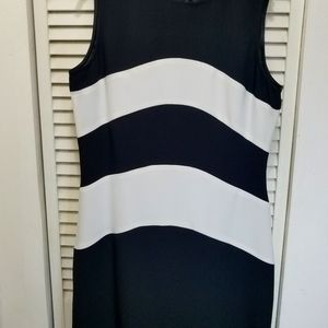 Black and white  dress size large   . New with tag
